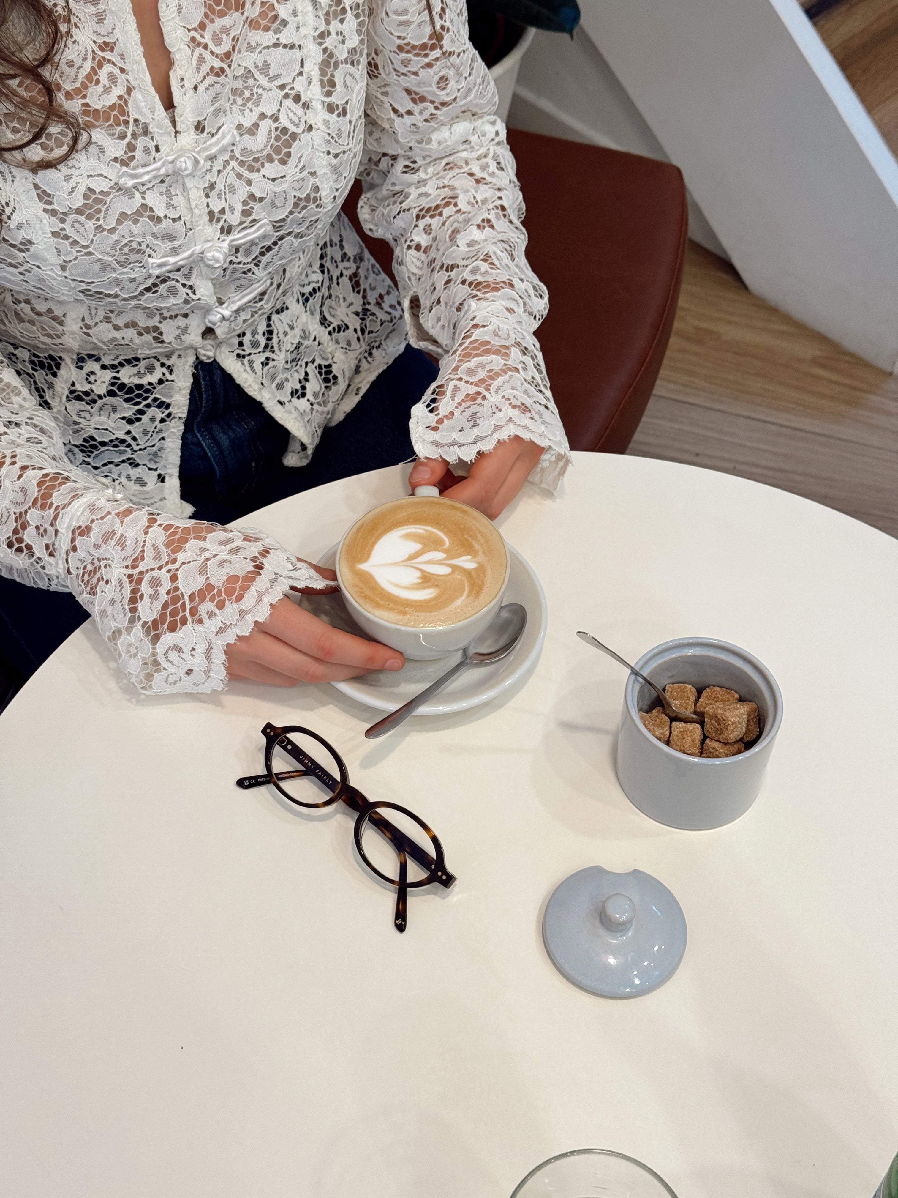 La Chemise en dentelle